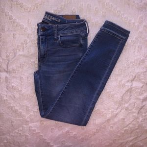 NEW American Eagle Medium Wash Jeans (short)